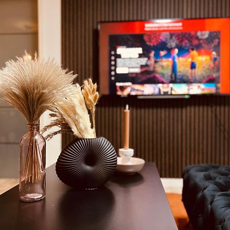 Cologne Luxe Living: Opulent Elegance Unleashed Διαμέρισμα Εξωτερικό φωτογραφία
